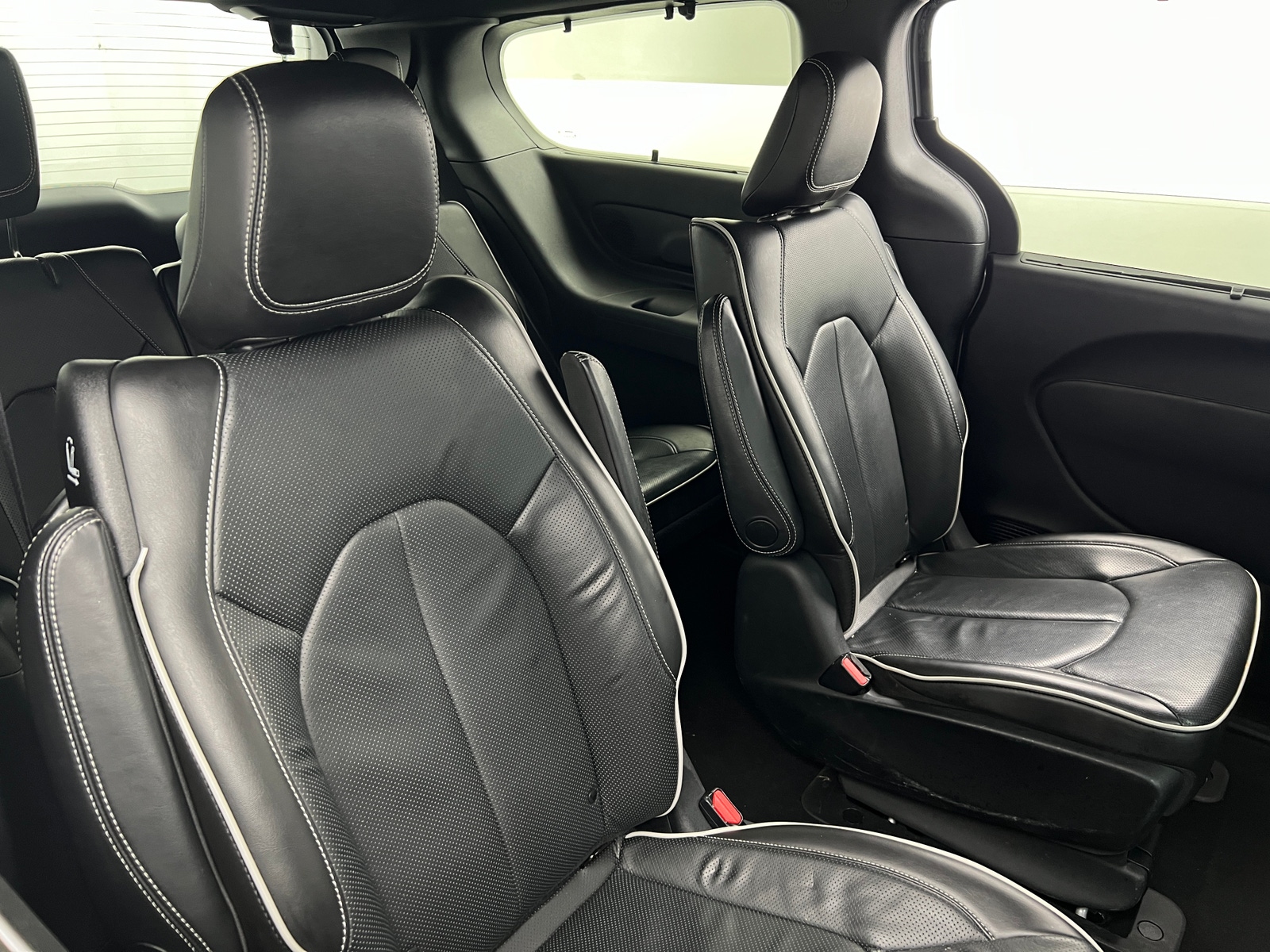 Thumbnail: 2020 Chrysler Pacifica - 5