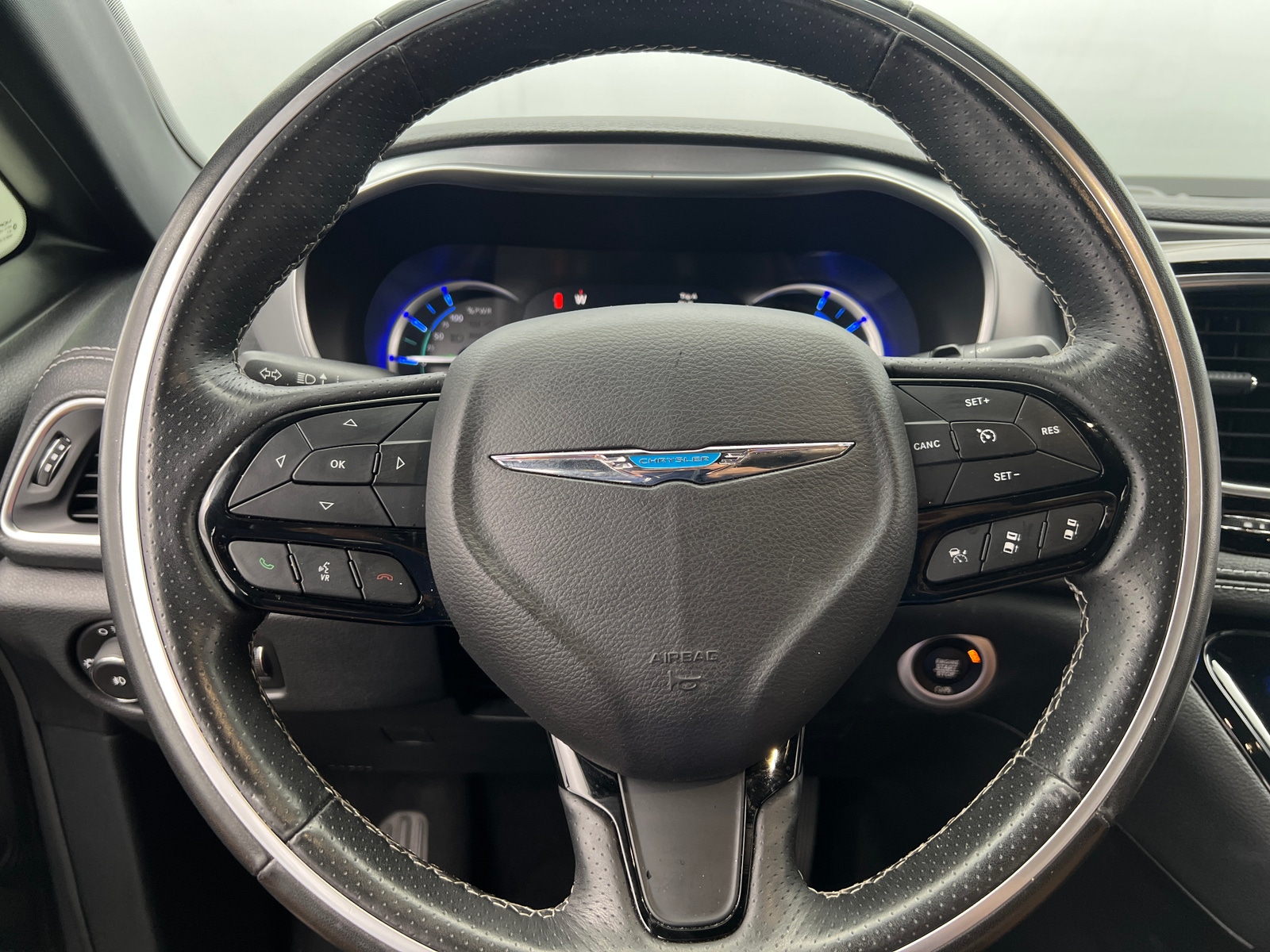 Thumbnail: 2020 Chrysler Pacifica - 4