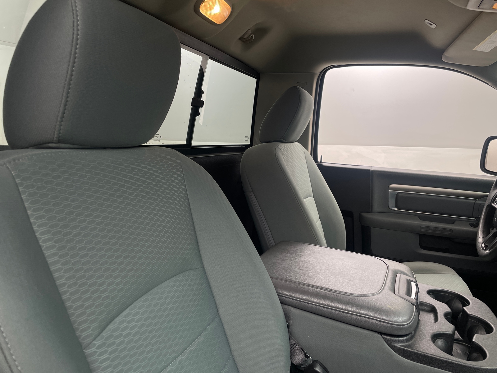 Thumbnail: 2019 RAM 1500 Classic - 2
