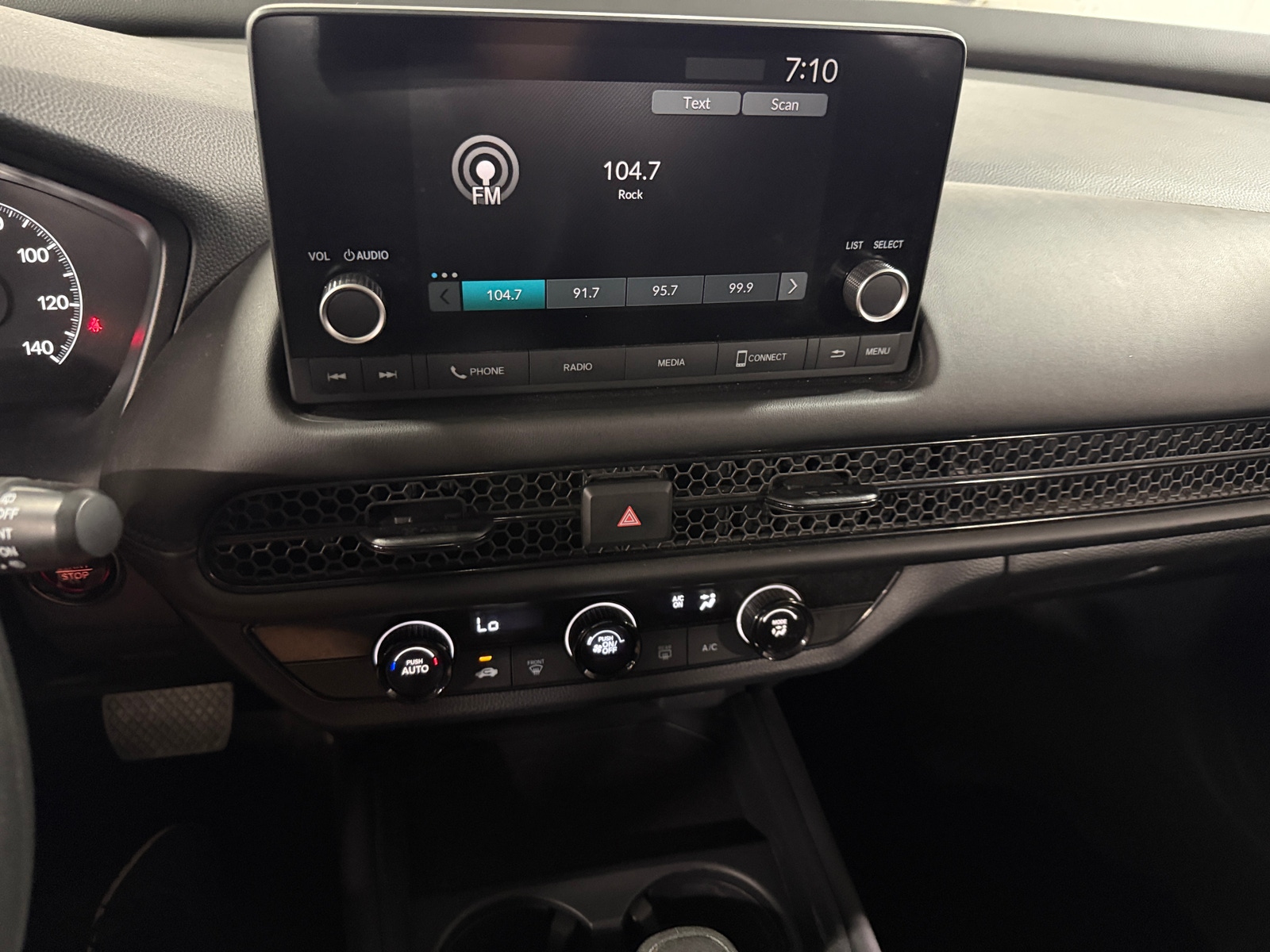 Thumbnail: 2025 Honda HR-V - 4