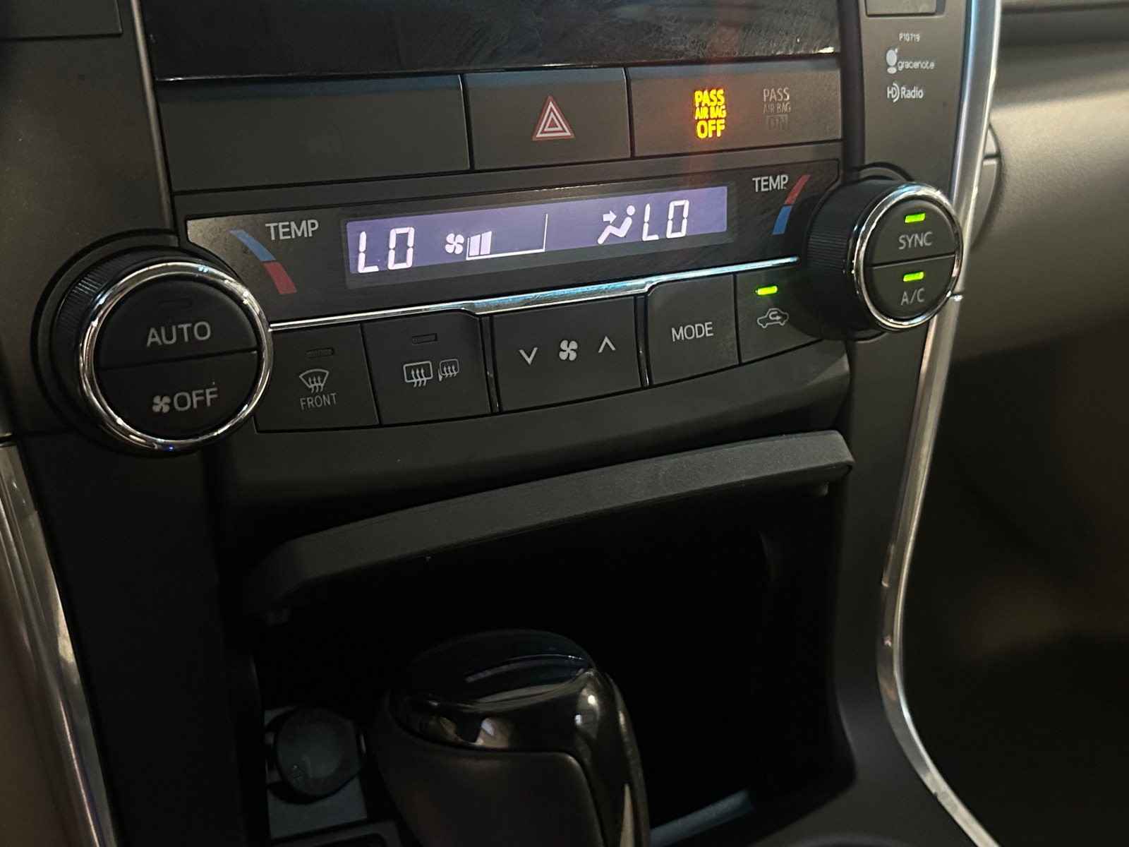 Thumbnail: 2015 Toyota Camry - 3