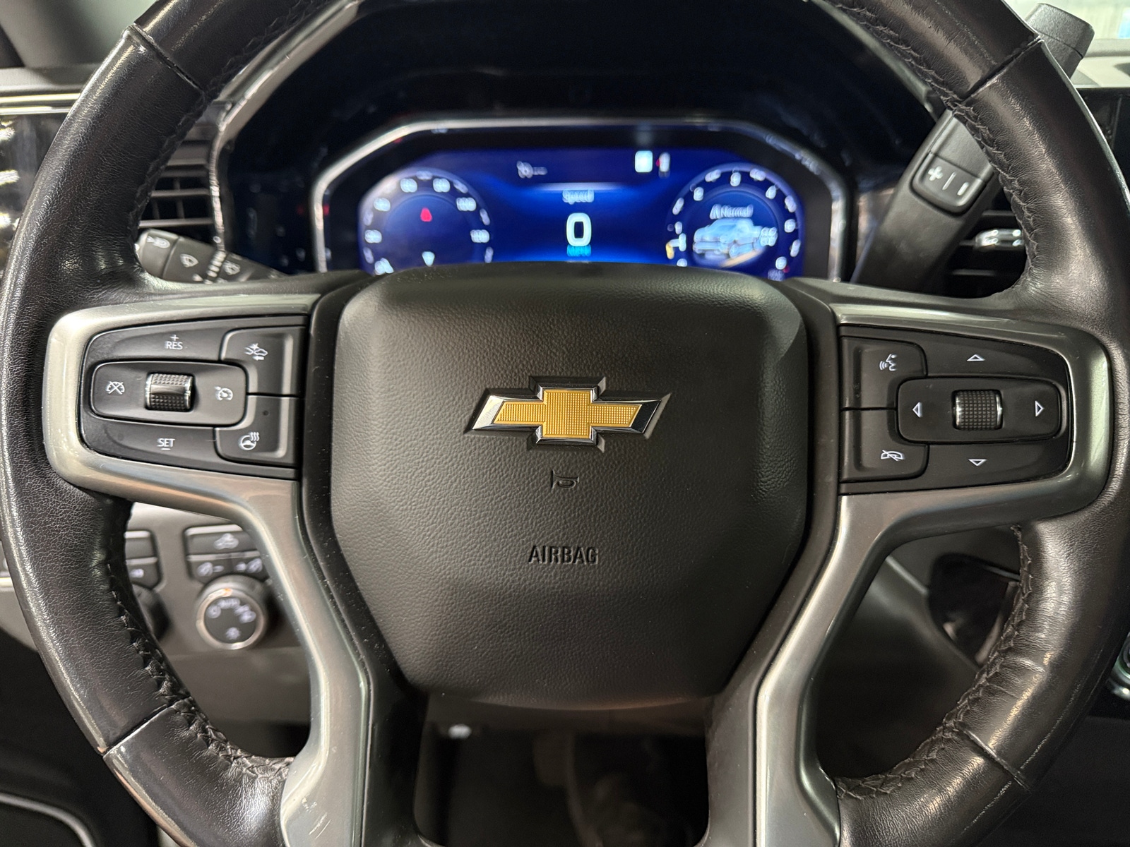 Thumbnail: 2022 Chevrolet Silverado 1500 - 5