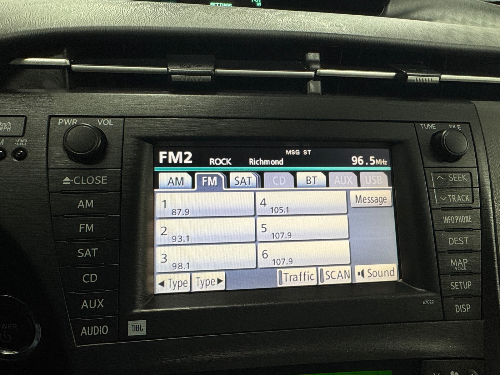 Thumbnail: 2010 Toyota Prius - 3