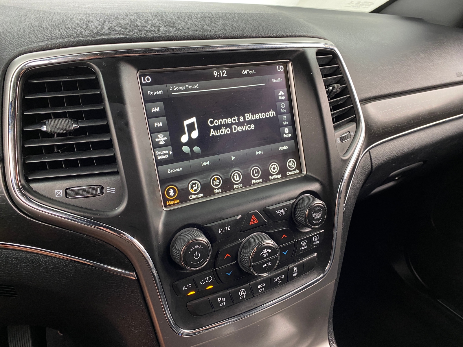 Thumbnail: 2018 Jeep Grand Cherokee - 3