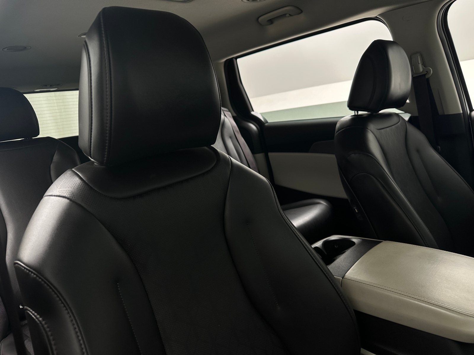 Thumbnail: 2022 Kia Carnival - 2
