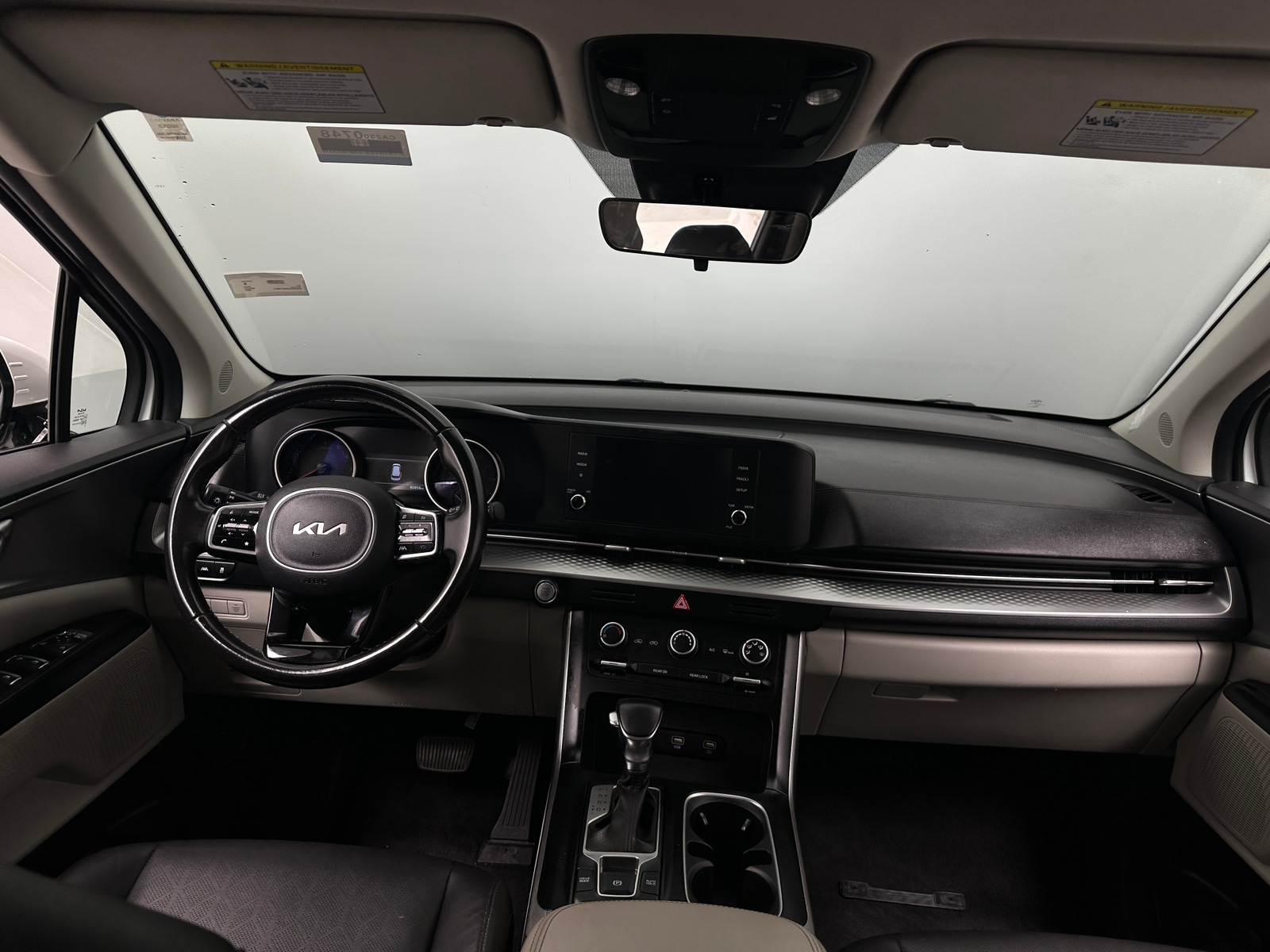 Thumbnail: 2022 Kia Carnival - 3