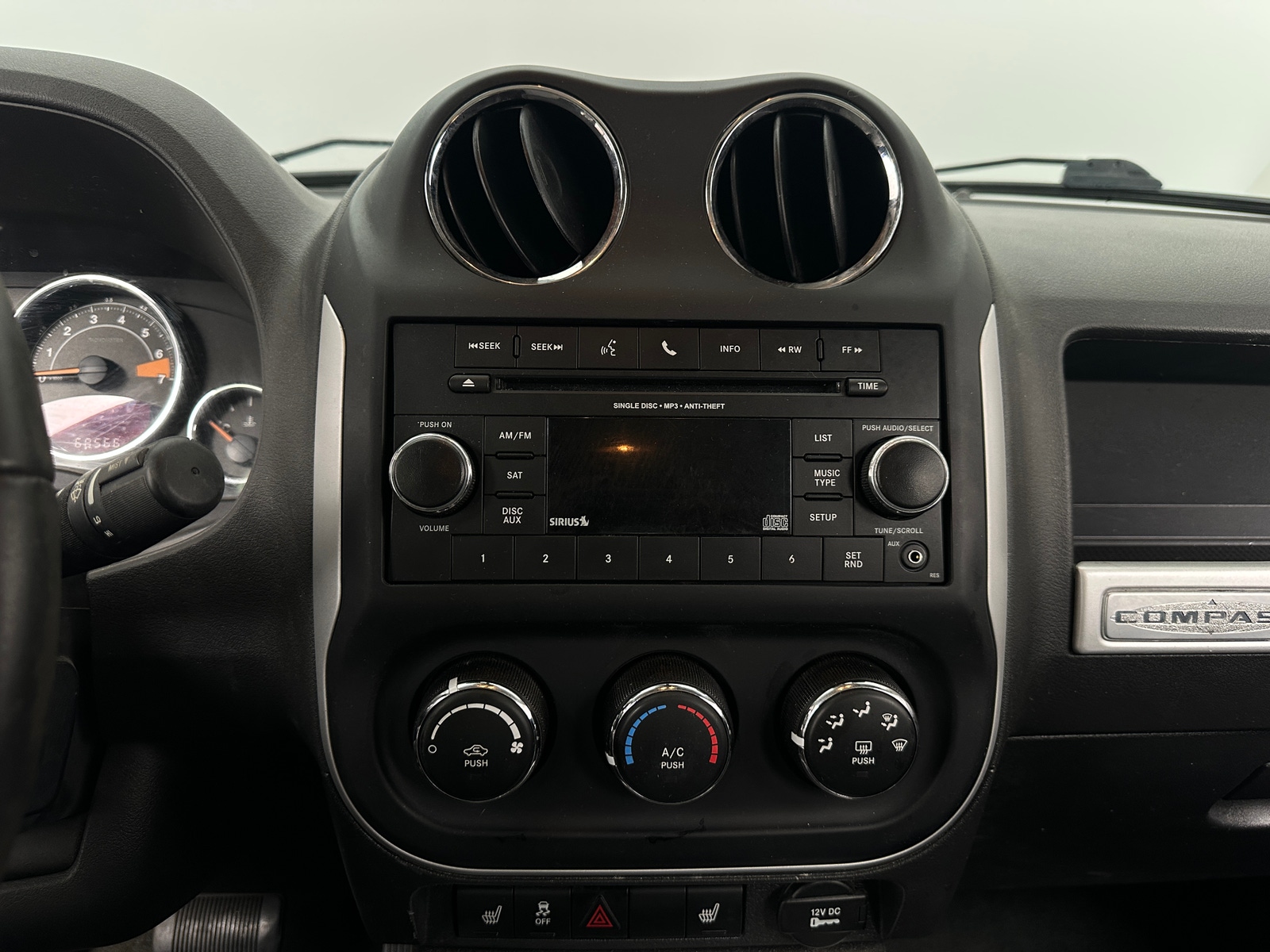 Thumbnail: 2017 Jeep Compass - 3