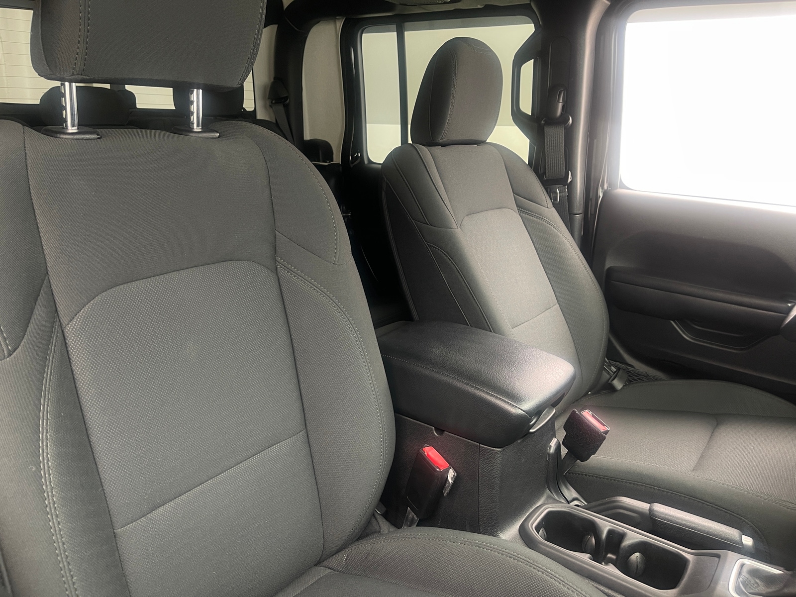 Thumbnail: 2021 Jeep Gladiator - 2
