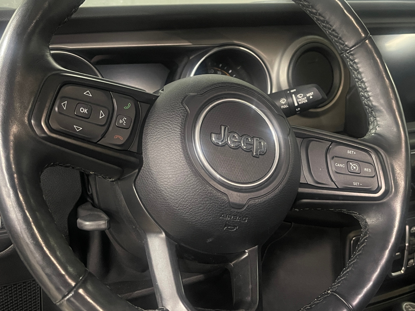 Thumbnail: 2021 Jeep Gladiator - 5
