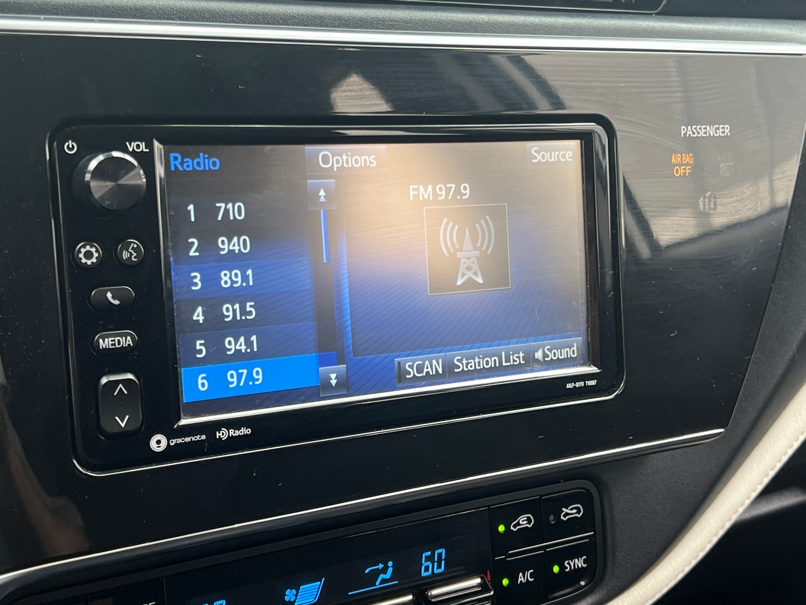 Thumbnail: 2017 Toyota Corolla iM - 4