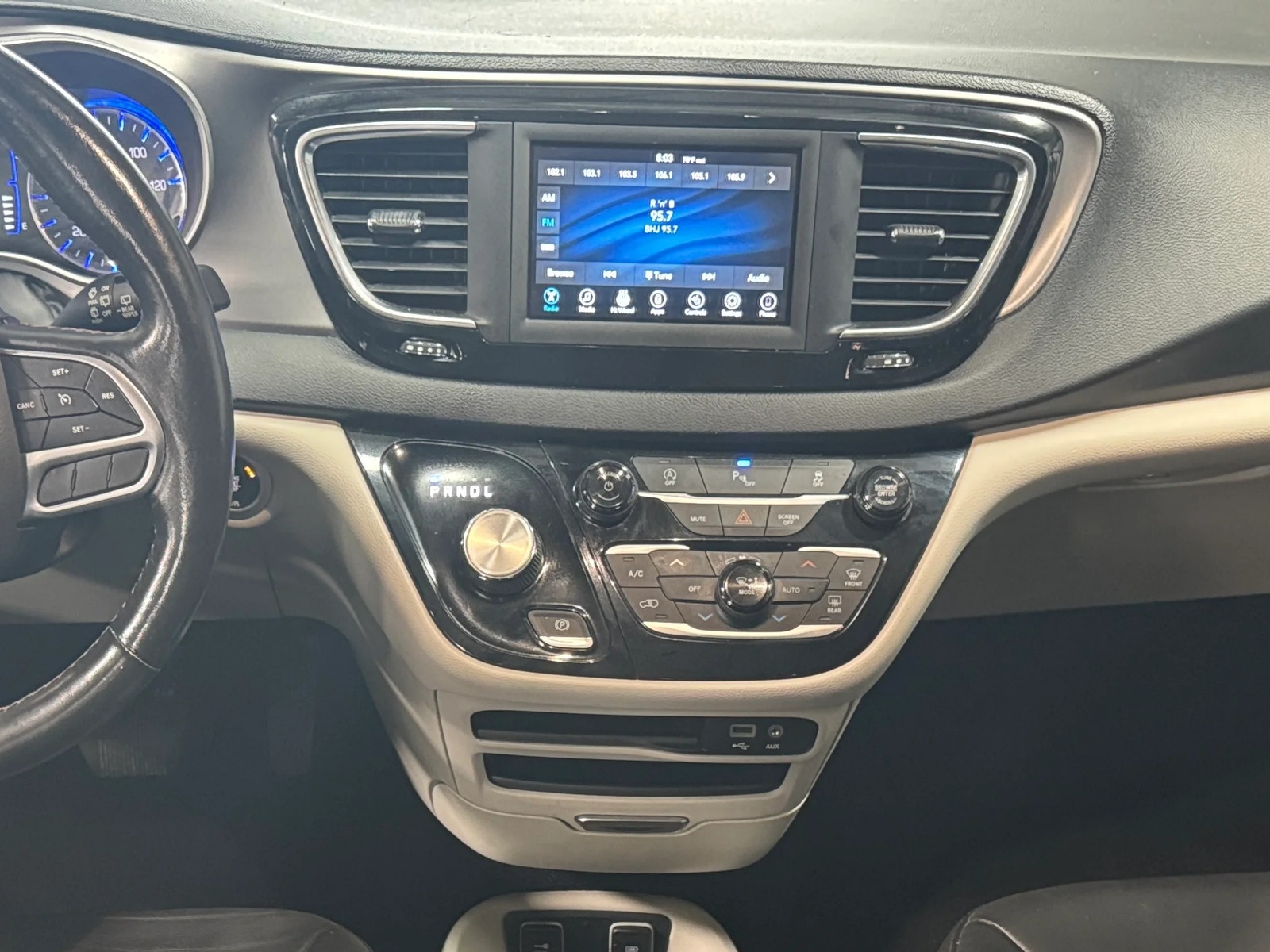 Thumbnail: 2020 Chrysler Pacifica - 2