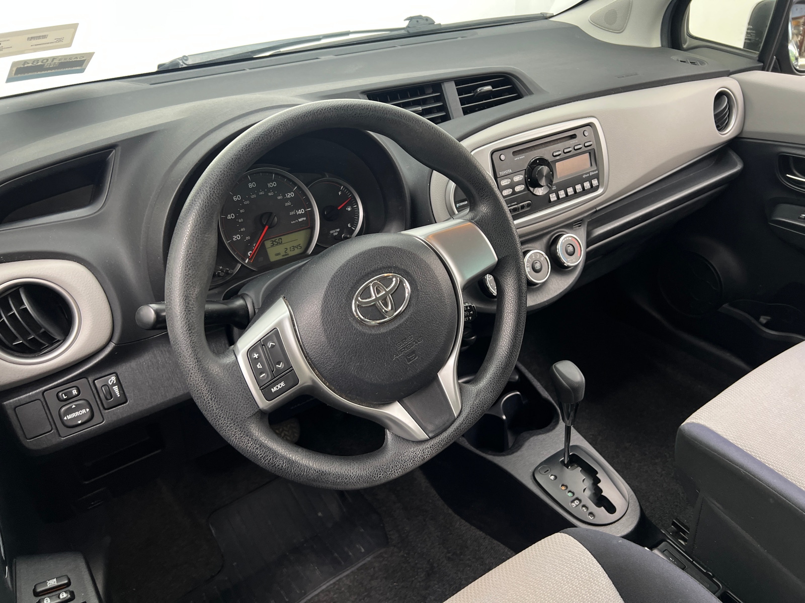 Thumbnail: 2013 Toyota Yaris - 3