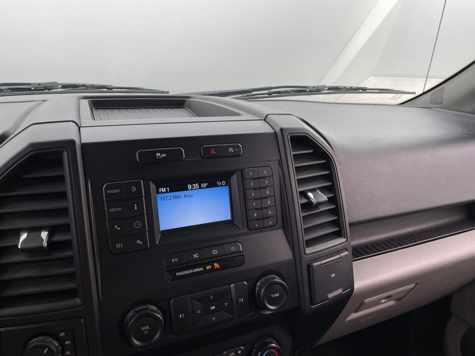 Thumbnail: 2019 Ford Econoline - 4