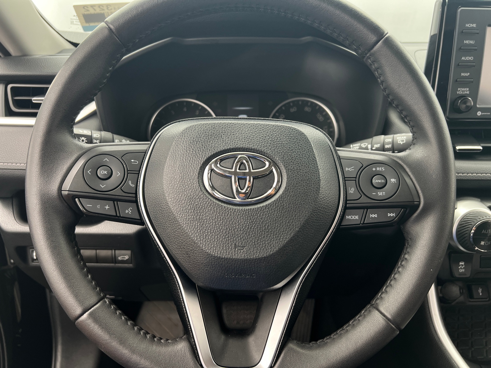 Thumbnail: 2021 Toyota RAV4 - 4