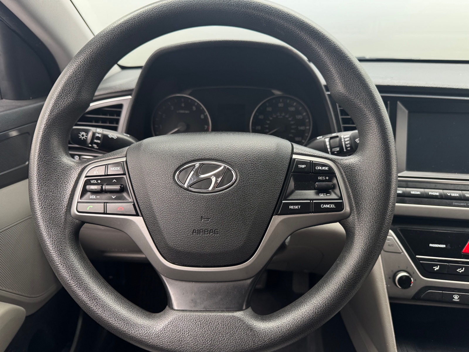 Thumbnail: 2017 Hyundai Elantra - 5