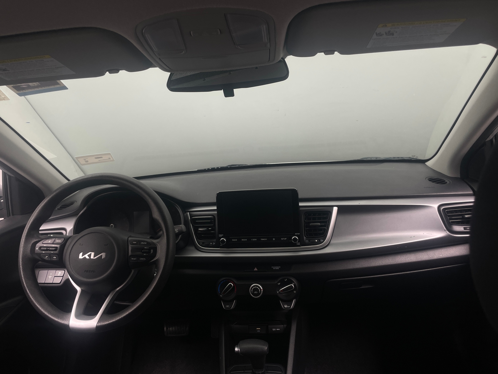 Thumbnail: 2022 Kia Rio - 3