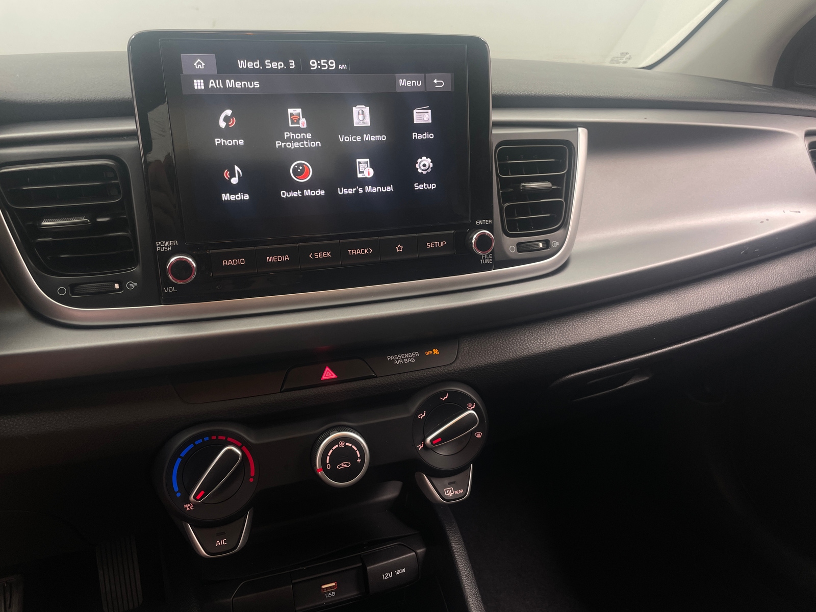 Thumbnail: 2022 Kia Rio - 4