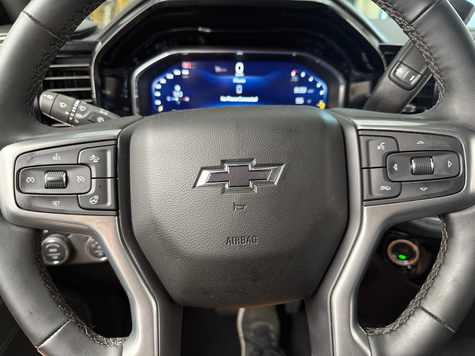 Thumbnail: 2025 Chevrolet Silverado 1500 - 5