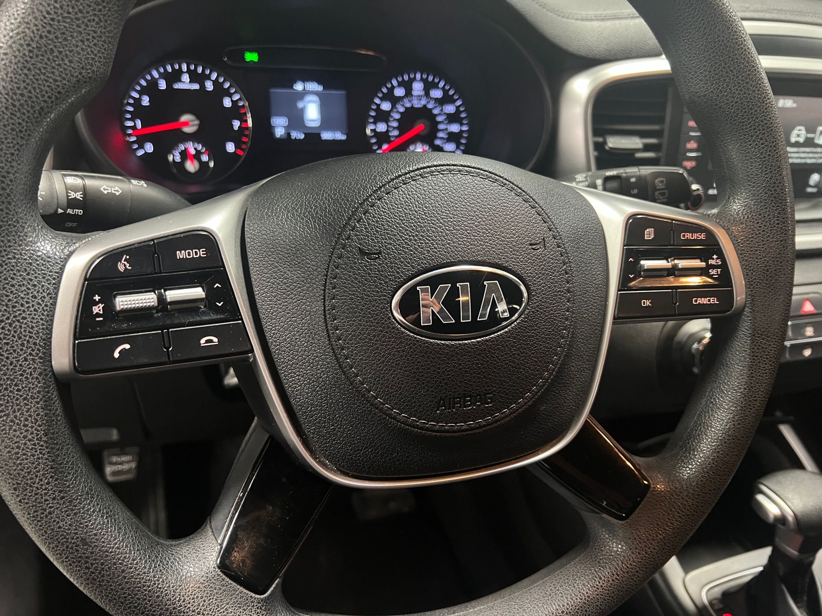 Thumbnail: 2020 Kia Sorento - 5