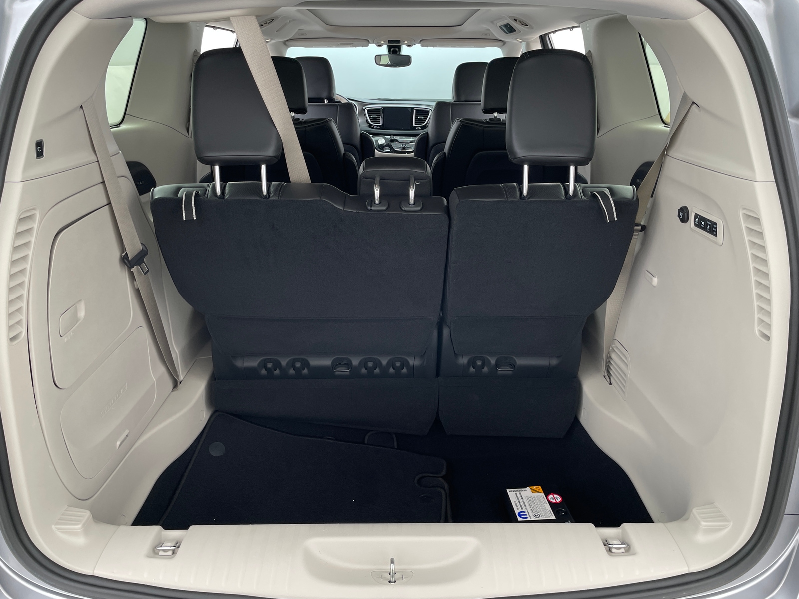 Thumbnail: 2019 Chrysler Pacifica - 6