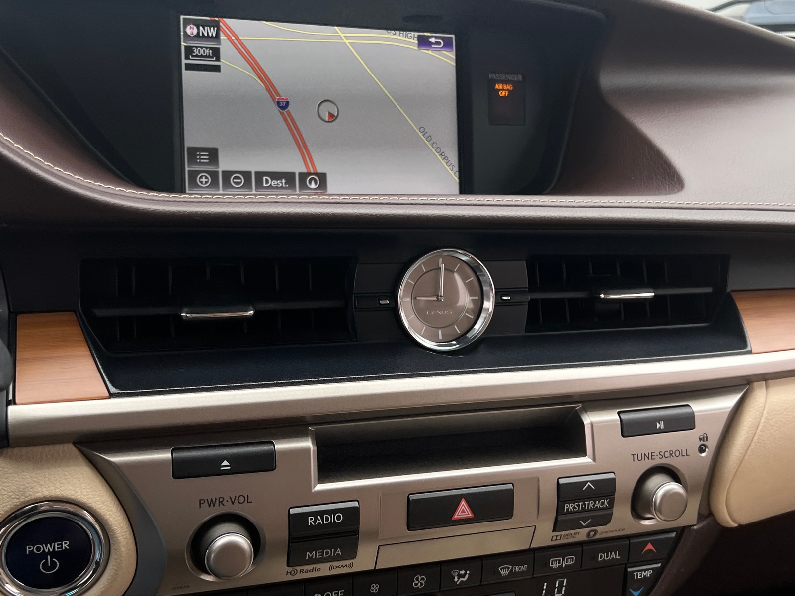 Thumbnail: 2017 Lexus ES - 3