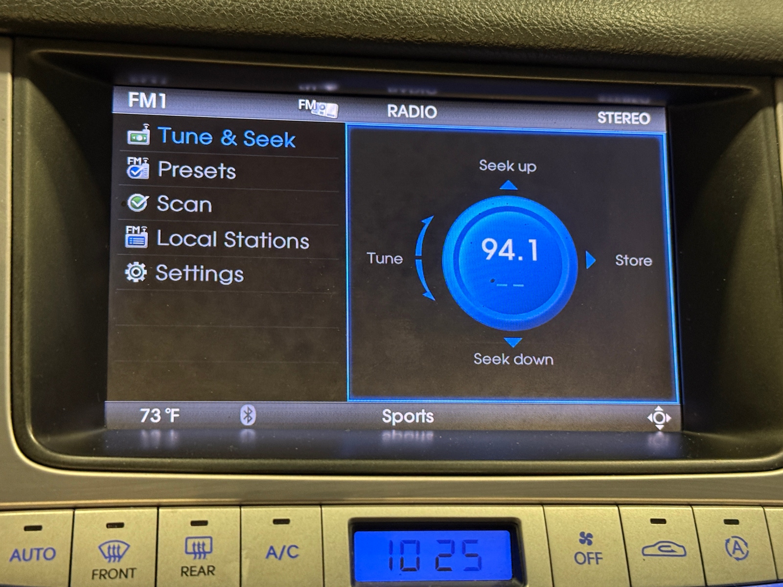 Thumbnail: 2012 Hyundai Genesis - 3