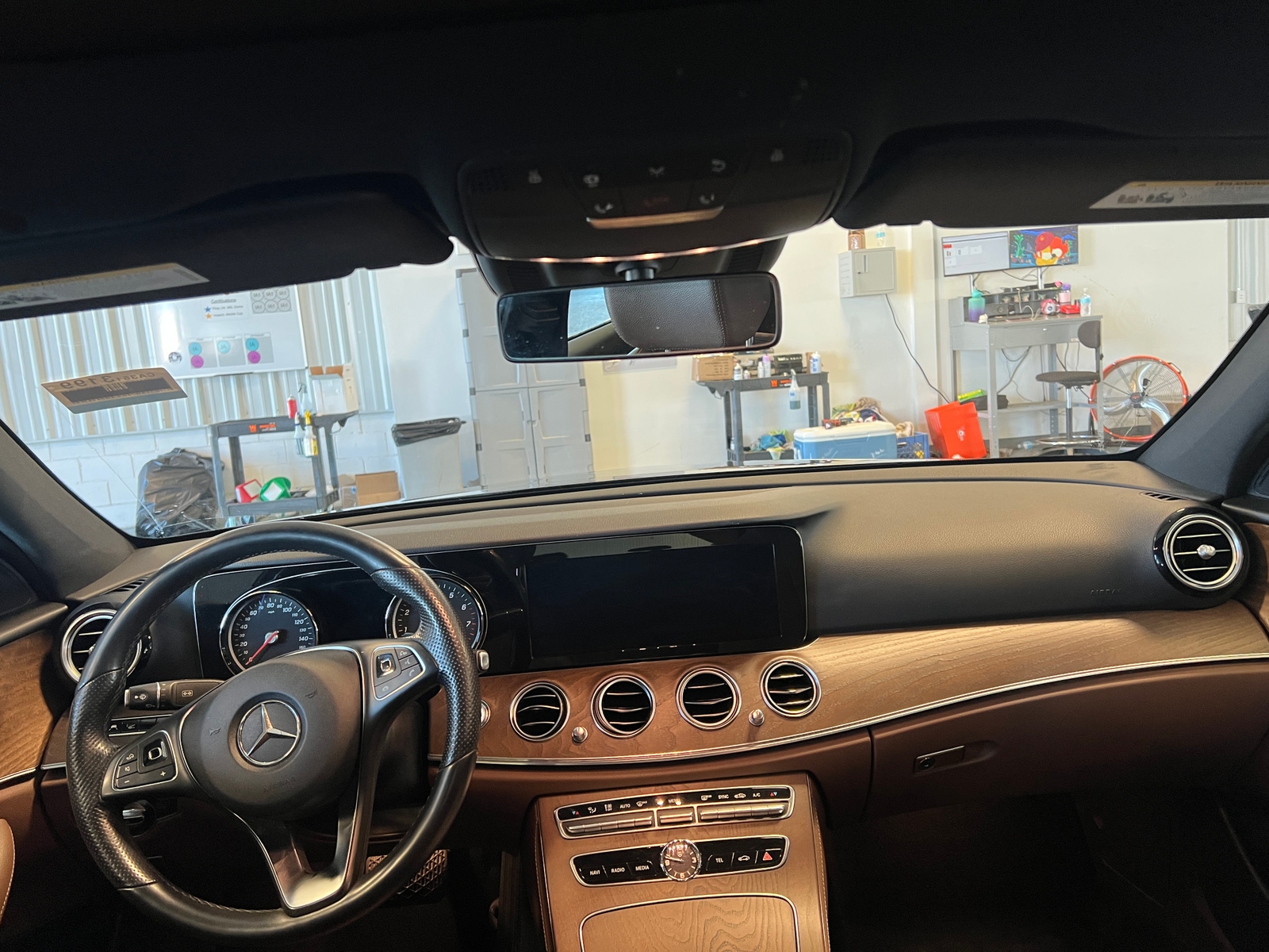 Thumbnail: 2018 Mercedes-Benz E-Class - 2