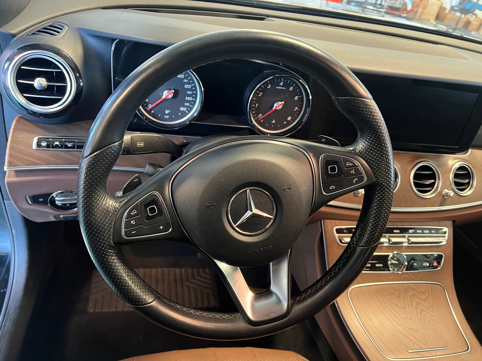 Thumbnail: 2018 Mercedes-Benz E-Class - 4