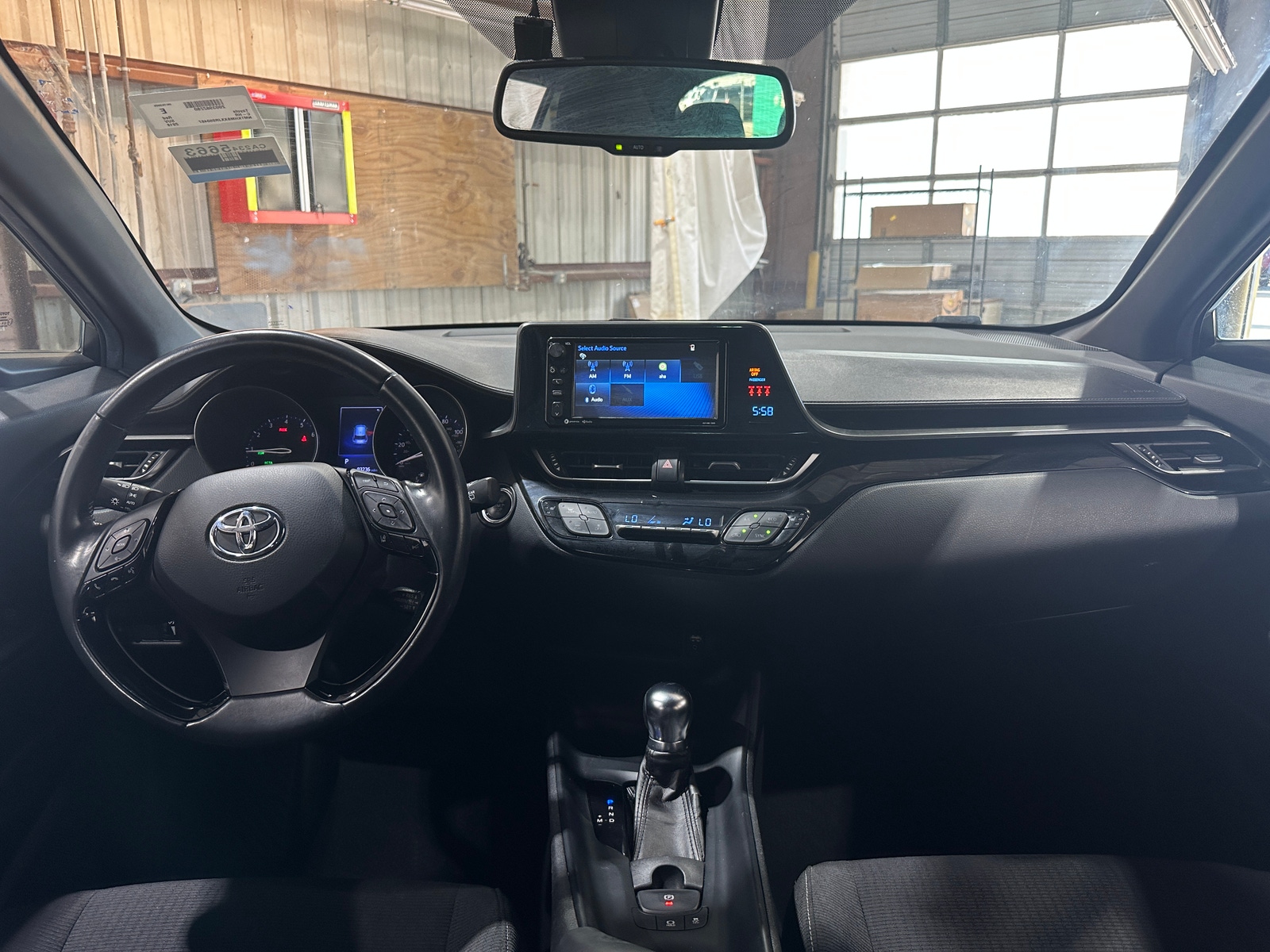 Thumbnail: 2018 Toyota C-HR - 3