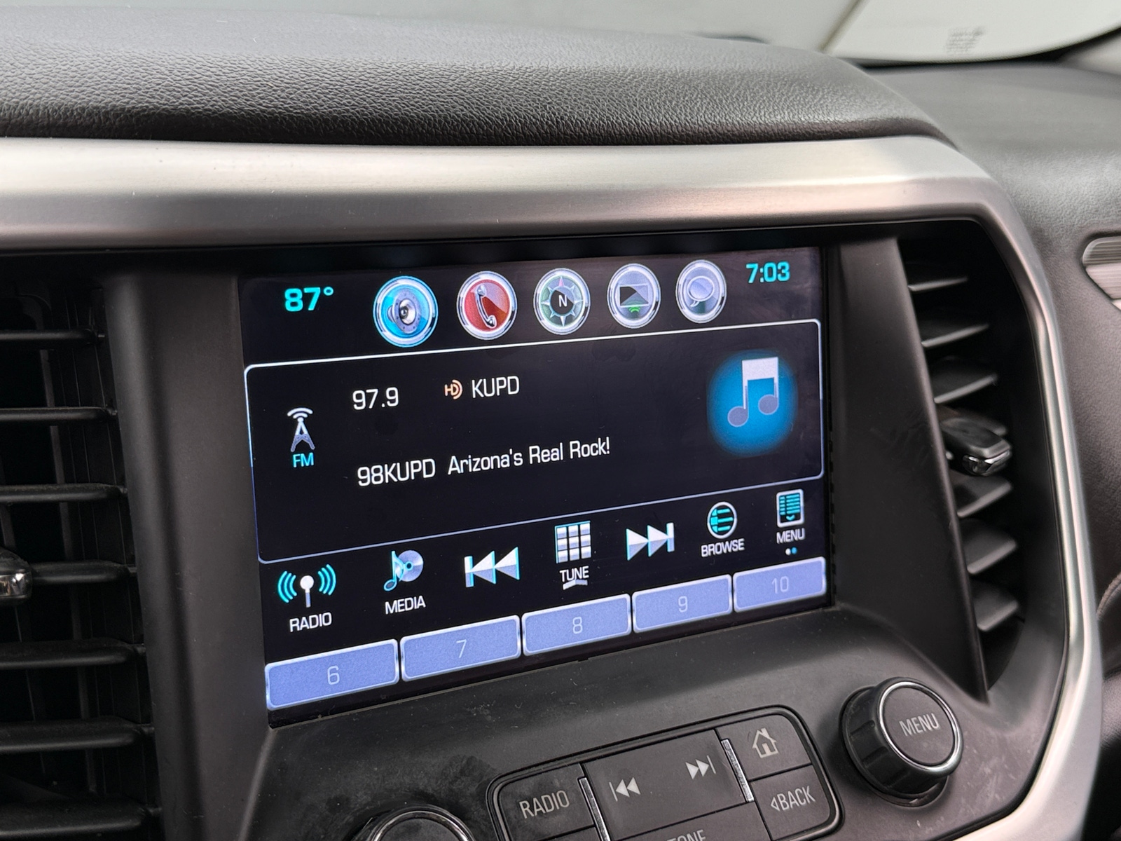 Thumbnail: 2018 GMC Acadia - 3