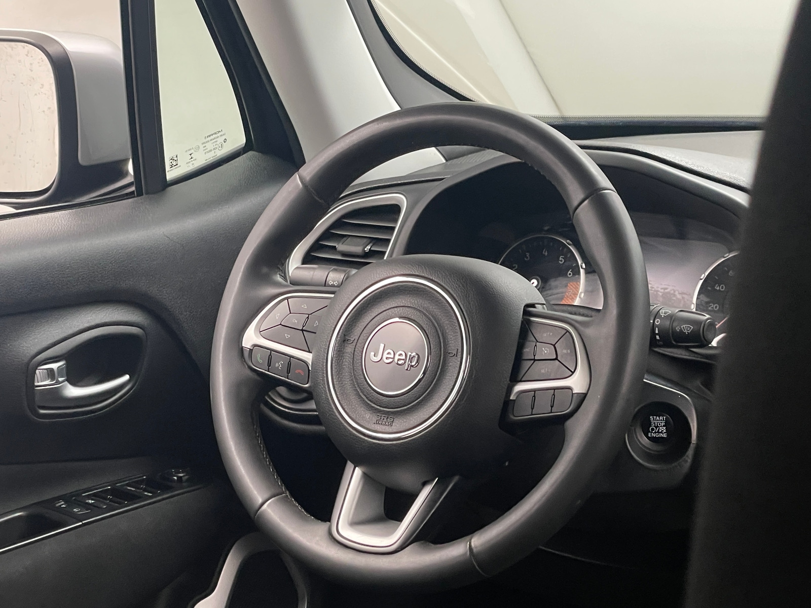 Thumbnail: 2021 Jeep Renegade - 5