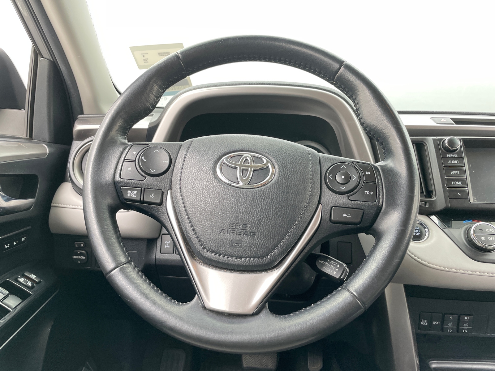Thumbnail: 2018 Toyota RAV4 - 4