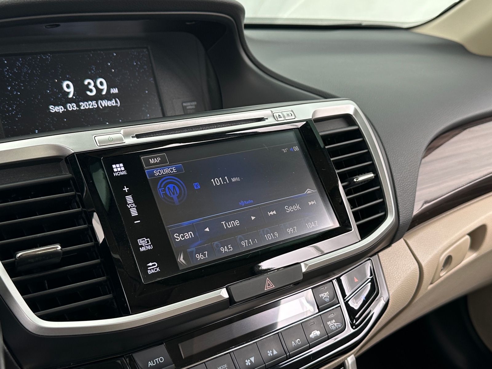 Thumbnail: 2016 Honda Accord - 3