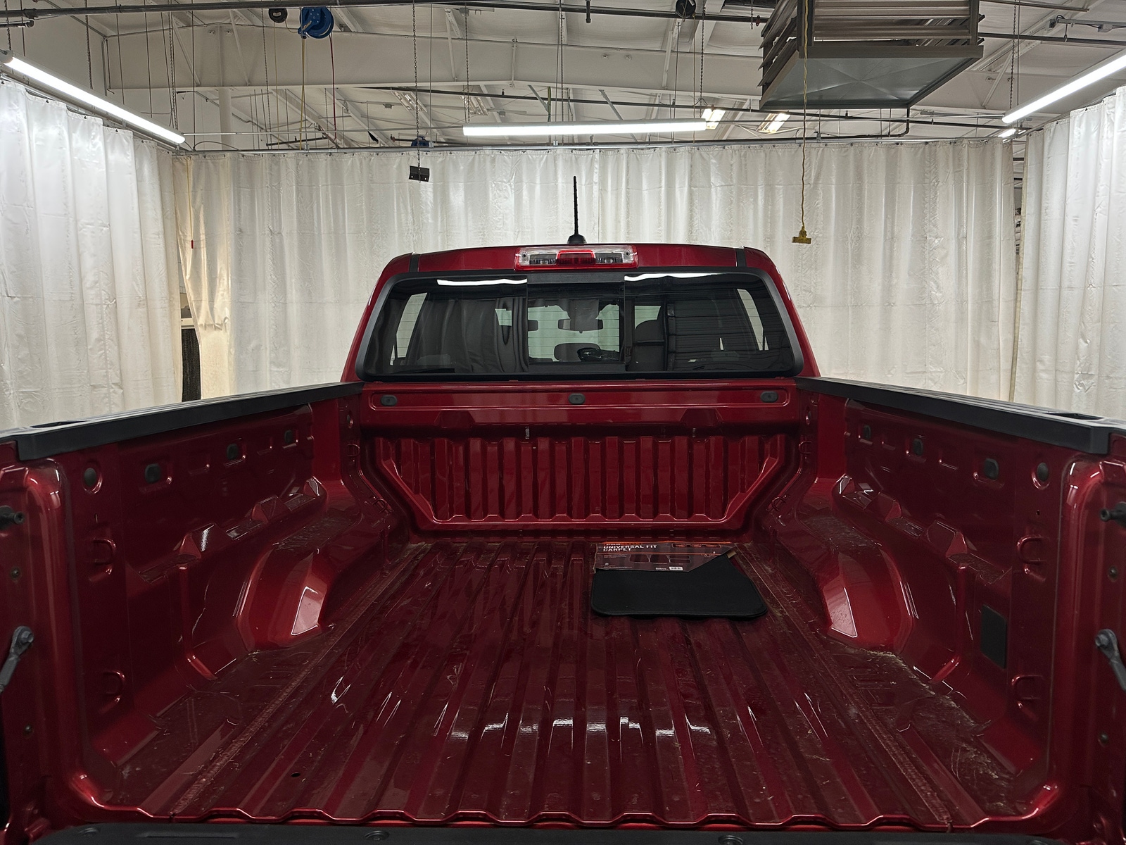 Thumbnail: 2023 Chevrolet Colorado - 7