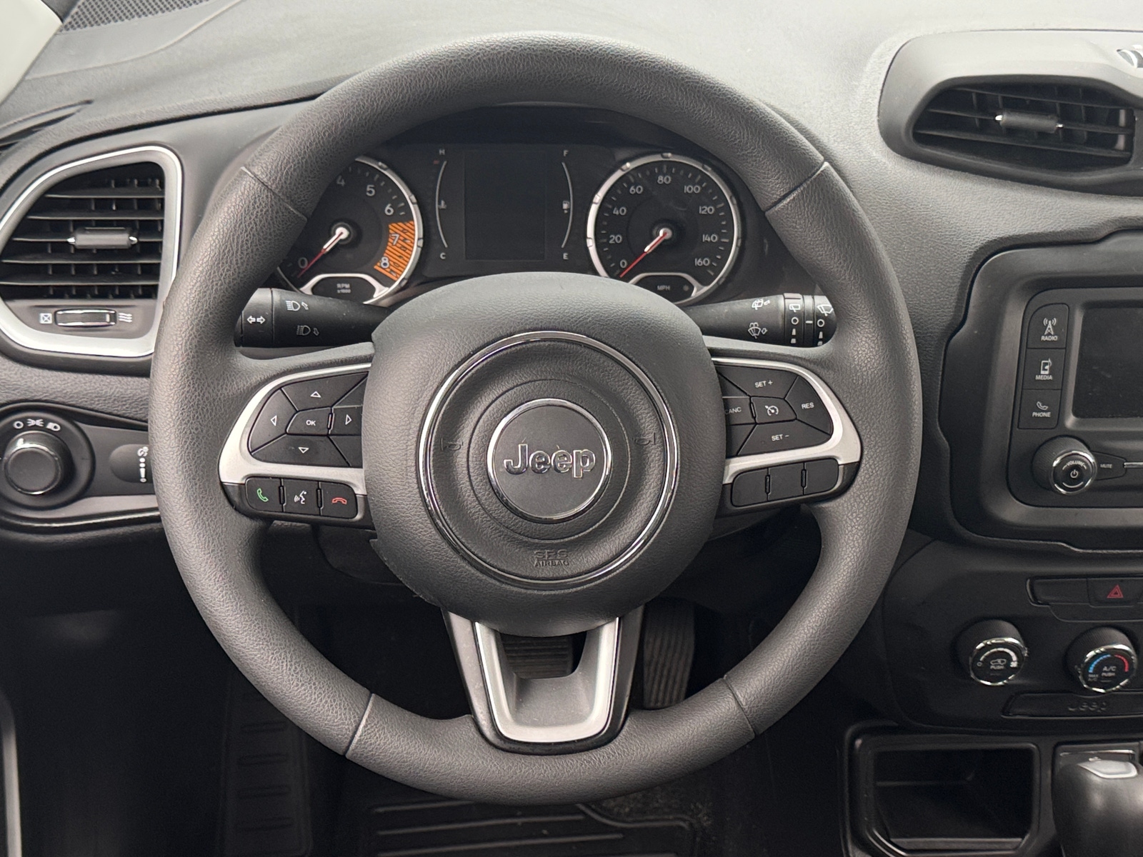 Thumbnail: 2020 Jeep Renegade - 5