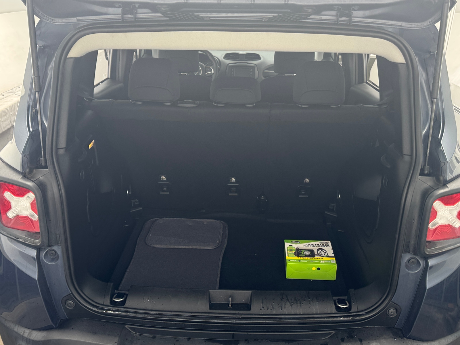 Thumbnail: 2020 Jeep Renegade - 7