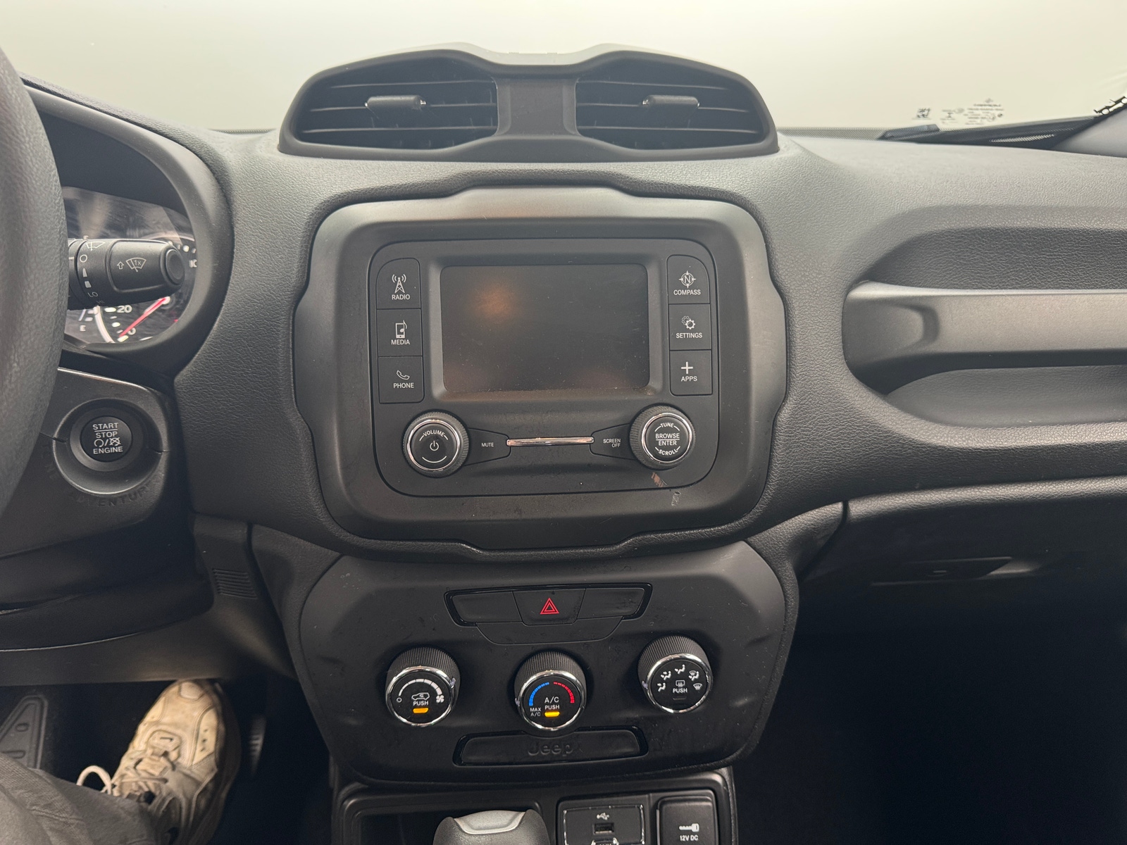 Thumbnail: 2020 Jeep Renegade - 4