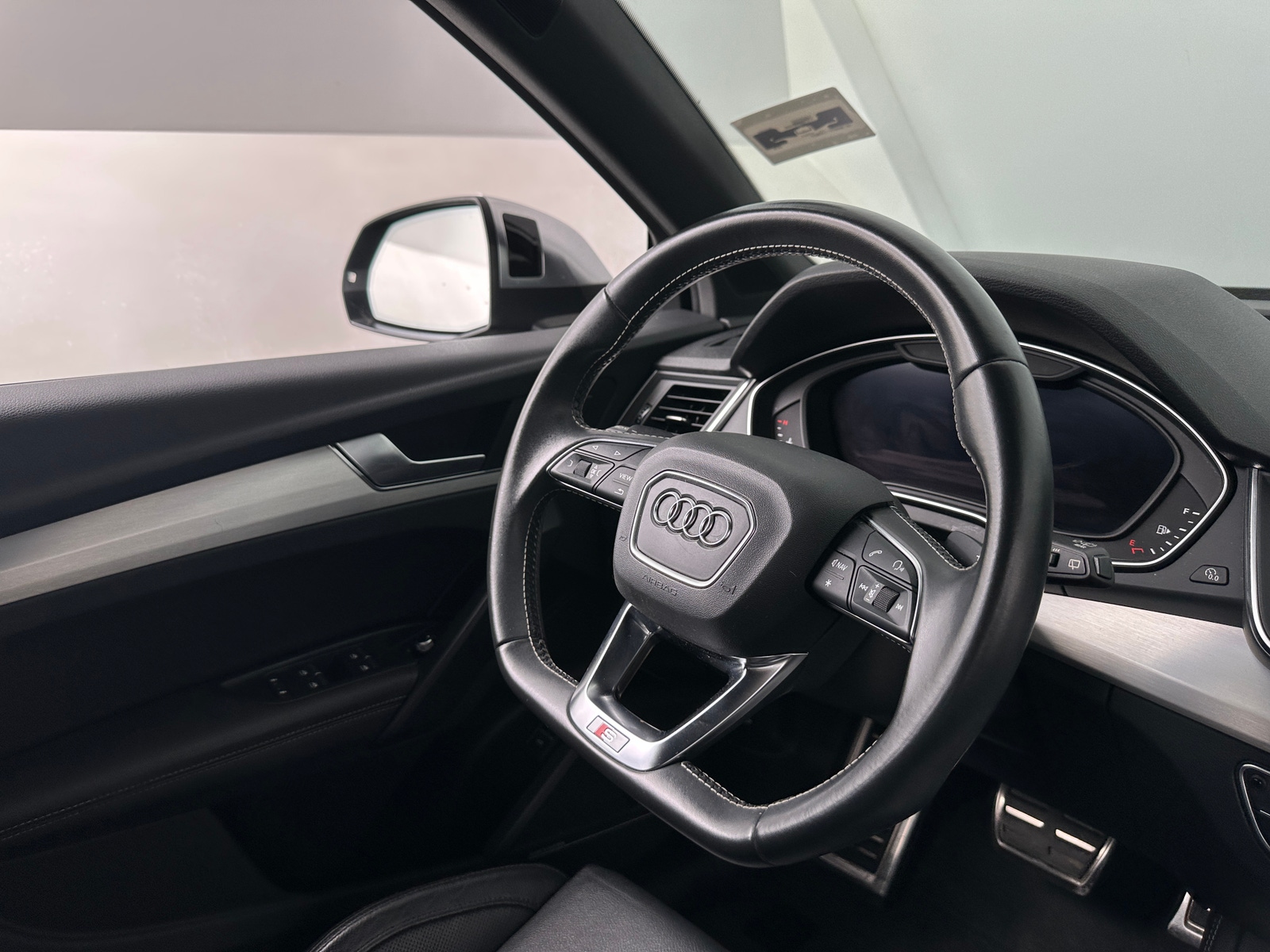 Thumbnail: 2019 Audi SQ5 - 4