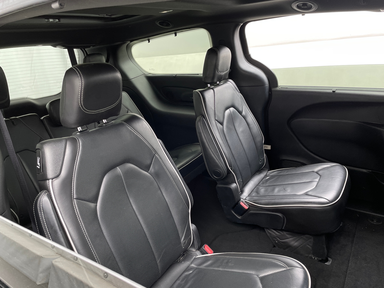 Thumbnail: 2019 Chrysler Pacifica - 5