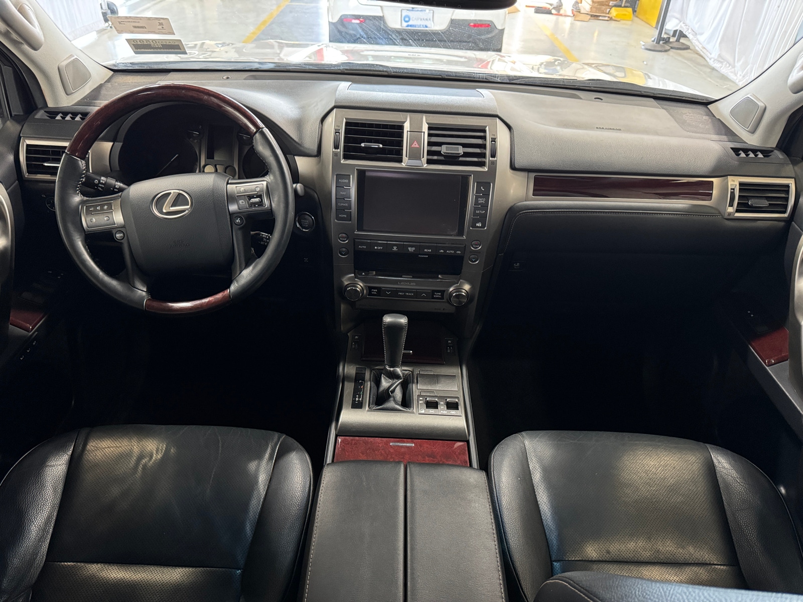 Thumbnail: 2015 Lexus GX - 2