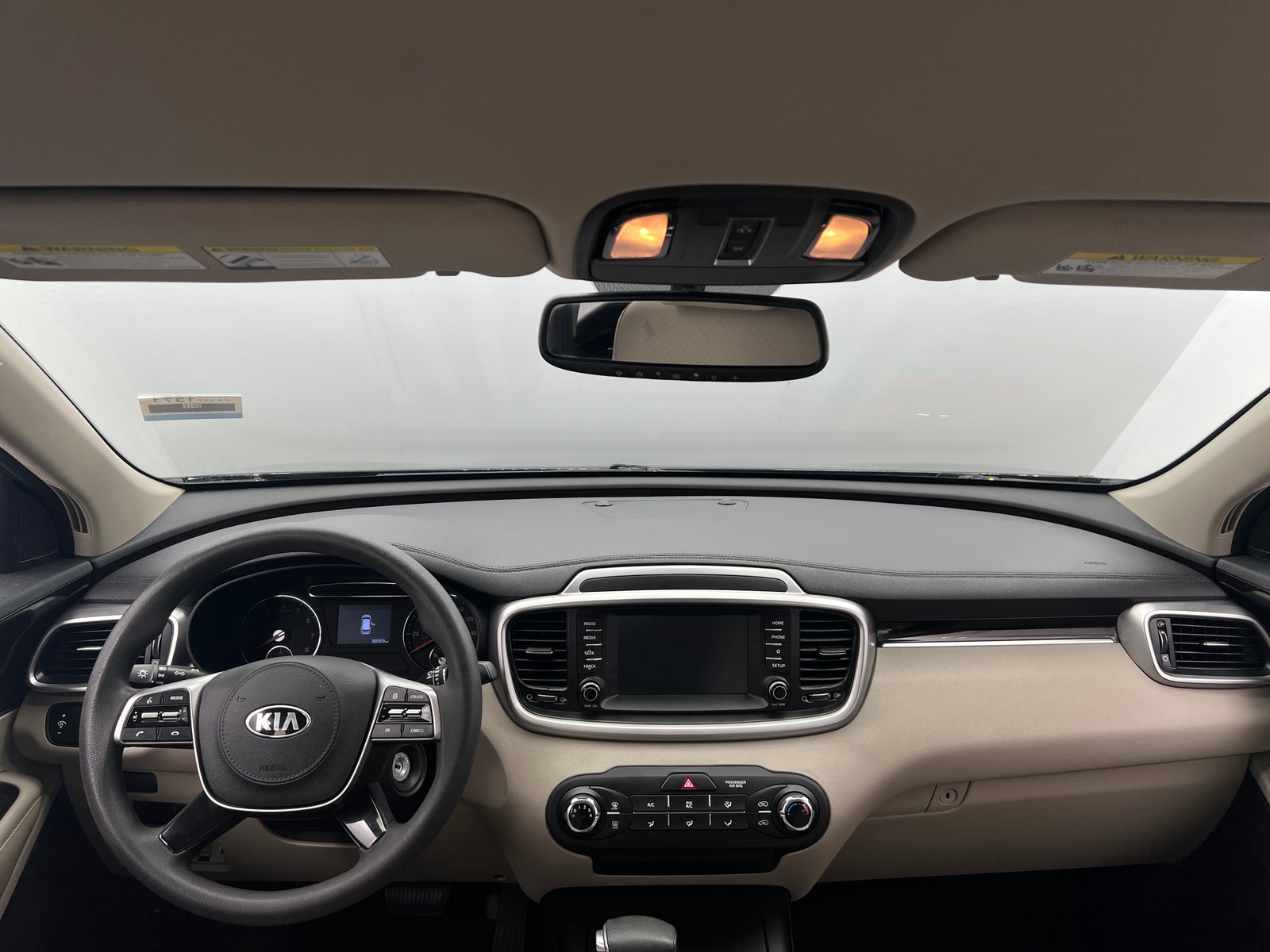 Thumbnail: 2019 Kia Sorento - 3