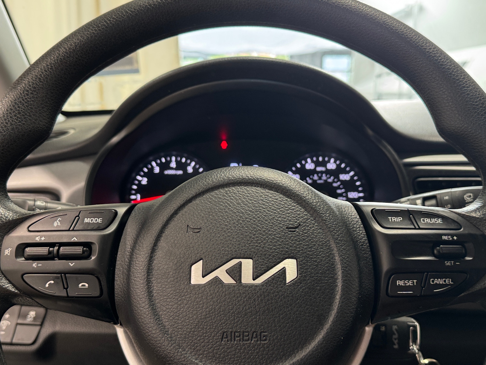 Thumbnail: 2023 Kia Rio - 5