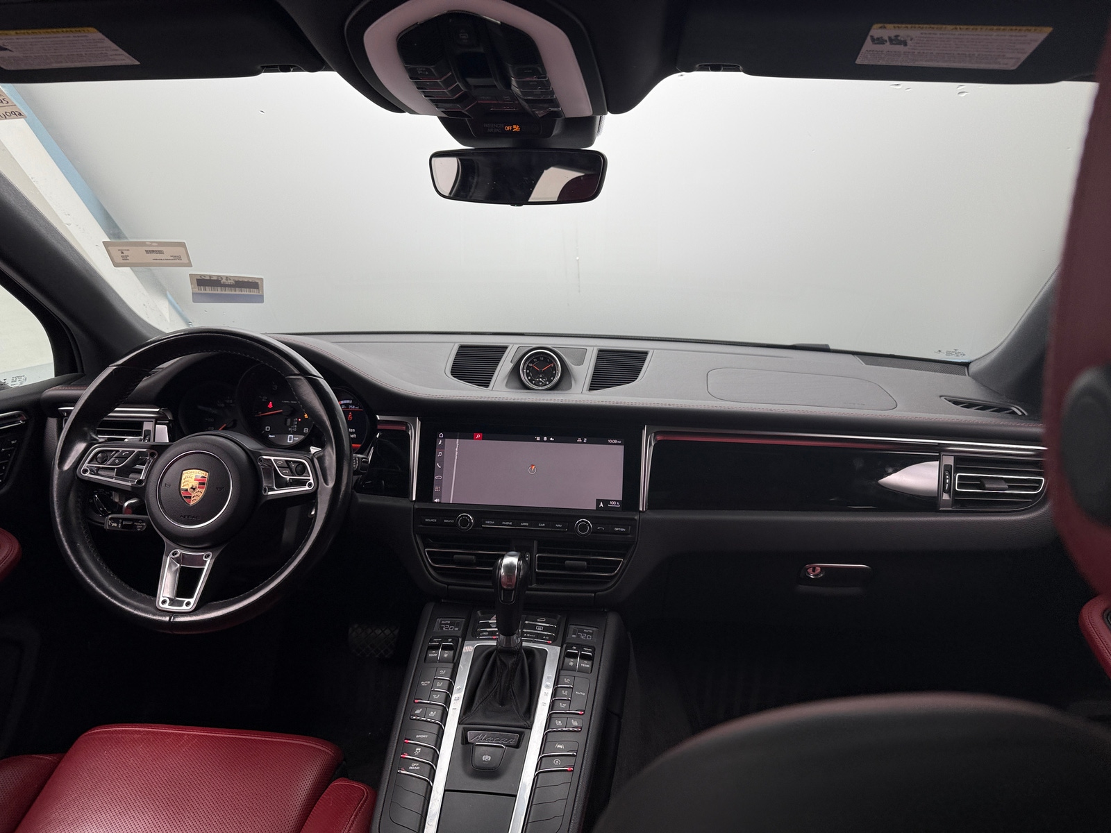 Thumbnail: 2020 Porsche Macan - 2