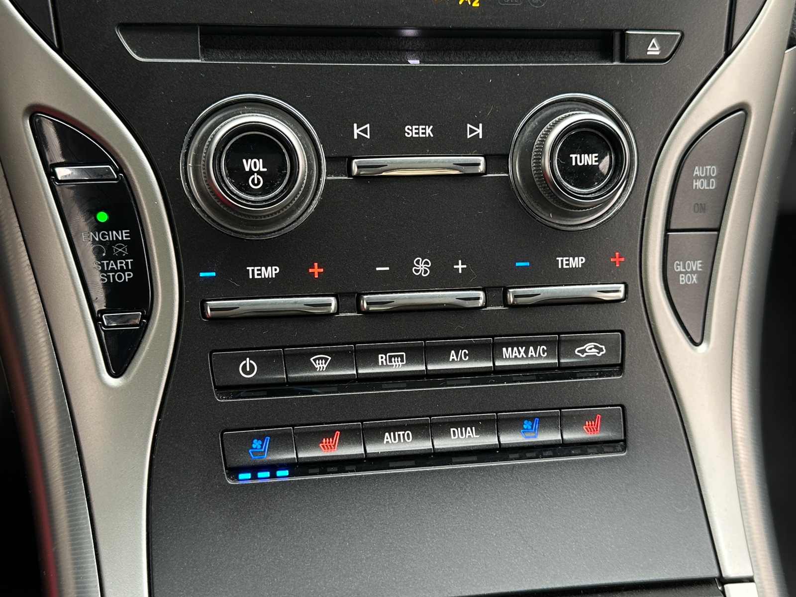 Thumbnail: 2019 Lincoln Nautilus - 3