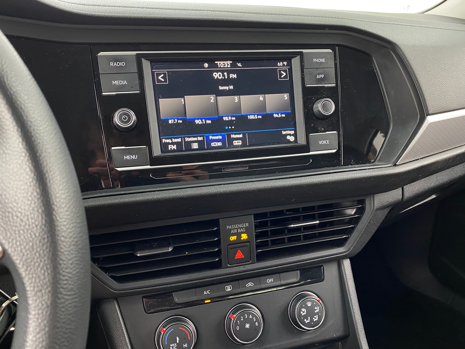 Thumbnail: 2021 Volkswagen Jetta - 4