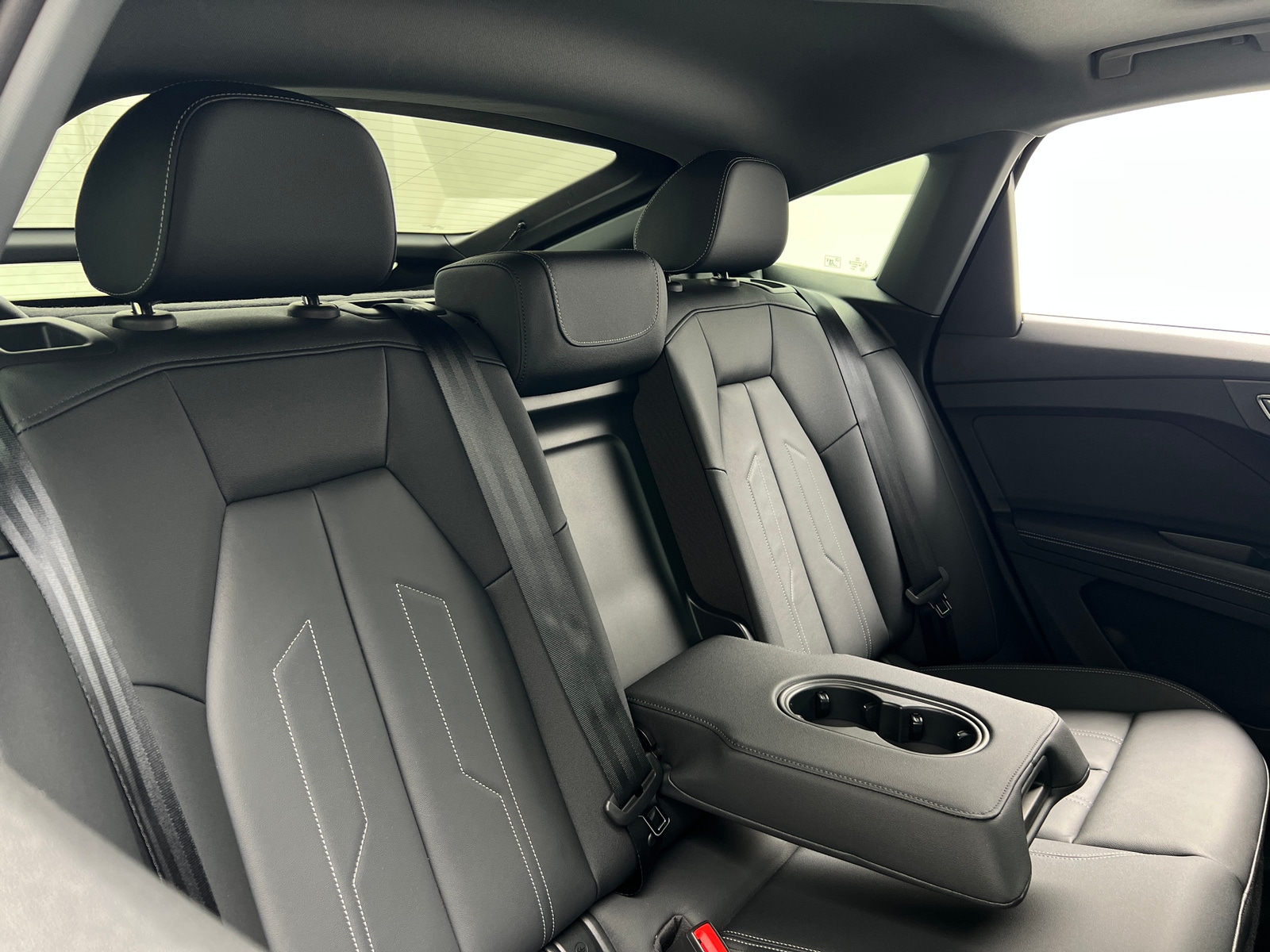 Thumbnail: 2023 Audi Q4 e-tron - 5