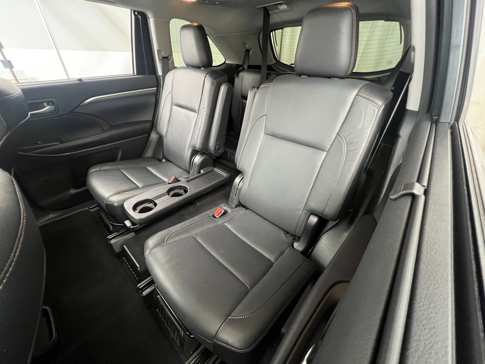 Thumbnail: 2019 Toyota Highlander - 5