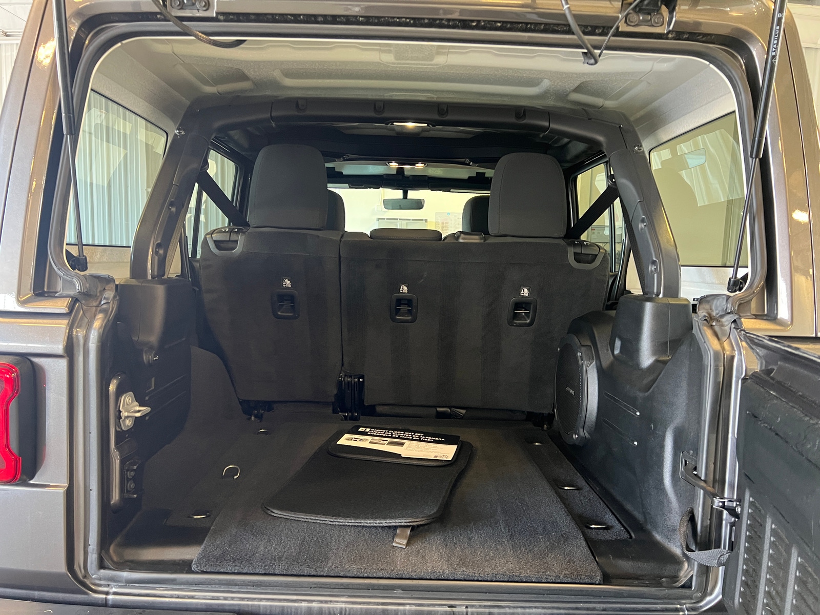 Thumbnail: 2021 Jeep Wrangler - 7