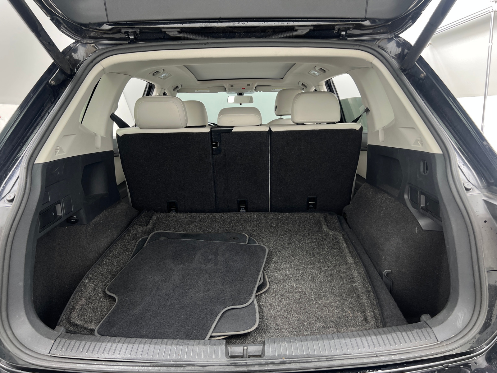 Thumbnail: 2018 Volkswagen Tiguan - 6