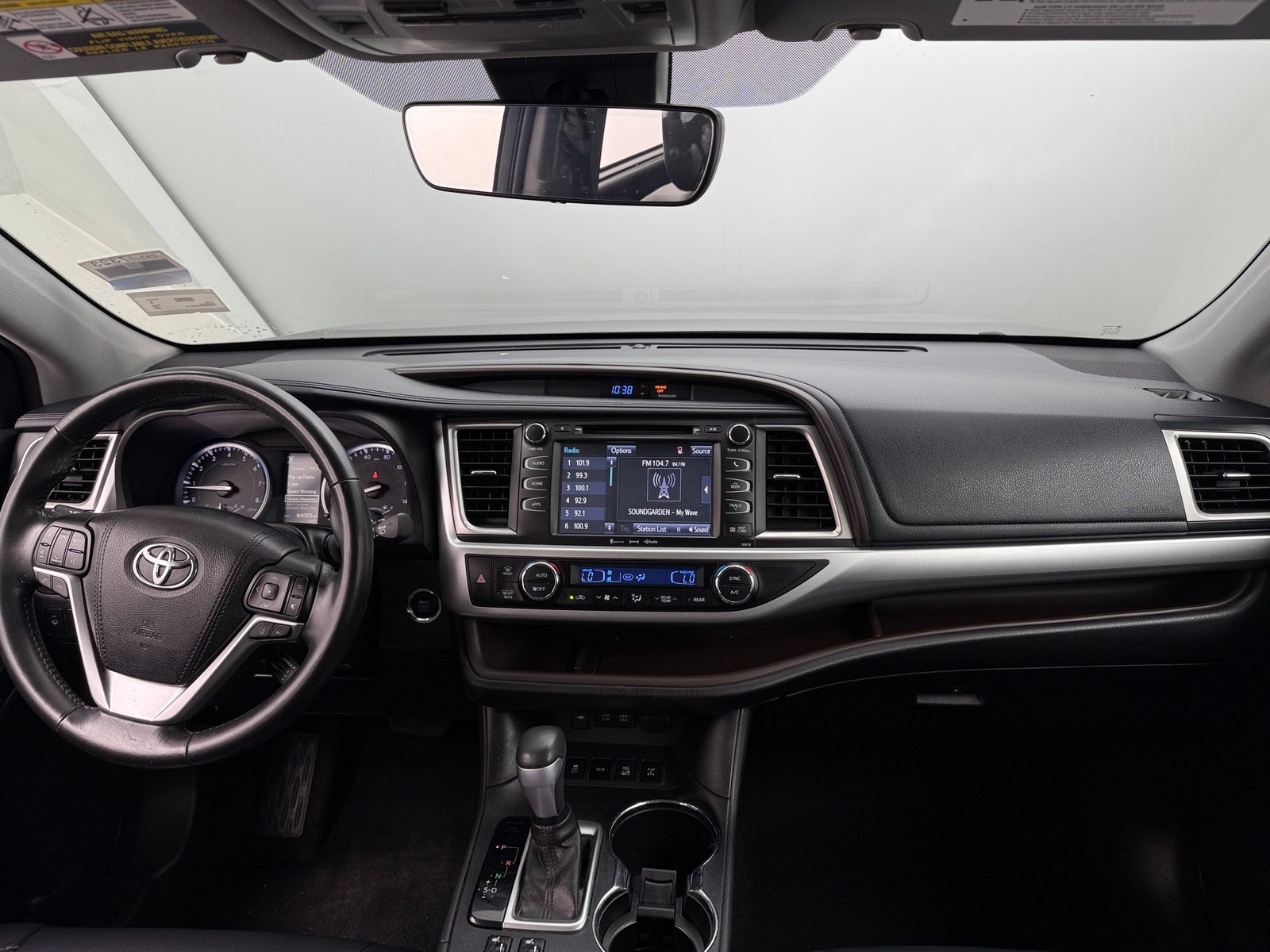Thumbnail: 2017 Toyota Highlander - 3